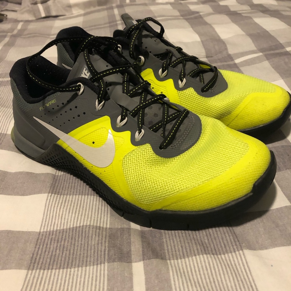 Womens Nike Metcon 2